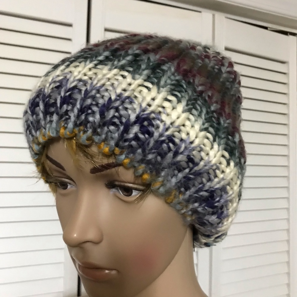 American Rag Beanie NWOT - Picture 2 of 4